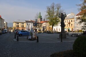 Pohled na náměstí ve Frenštátě pod Radhoštěm